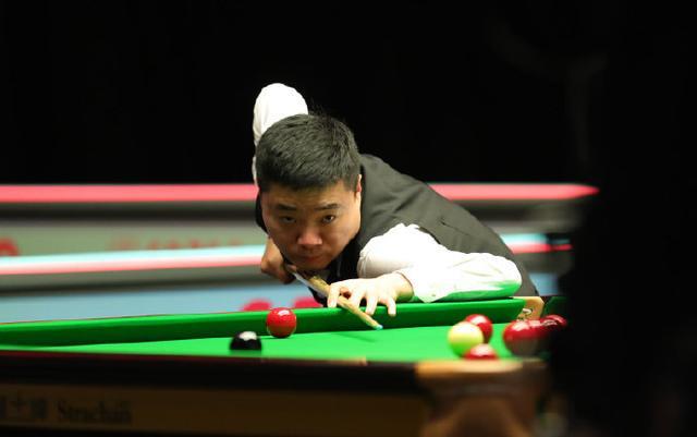 本届比赛的 本届比赛的