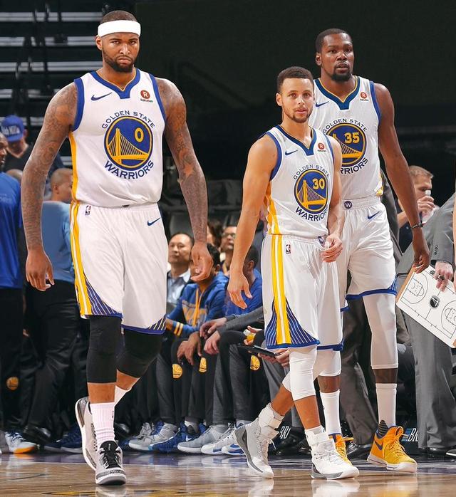 在密集赛程 在密集赛程